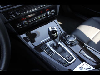 BMW 5 Series foto 8