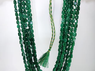 Ожерелье из натурального зеленого камня из 5 нитей. Вес 594 гр