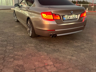 BMW 5 Series foto 4