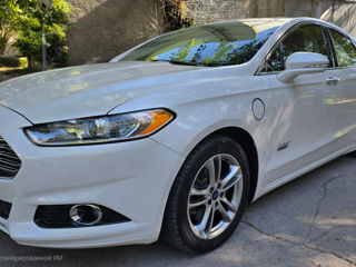 Ford Fusion foto 2