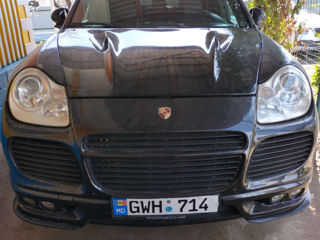 Porsche Cayenne фото 0