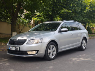 Skoda Octavia foto 1