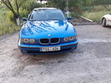 BMW 5 Series foto 3