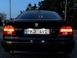 BMW 5 Series foto 6