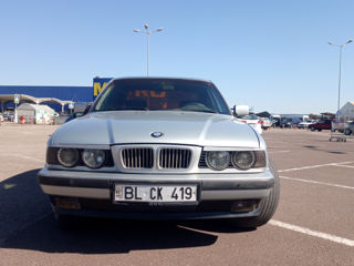 BMW 5 Series foto 5