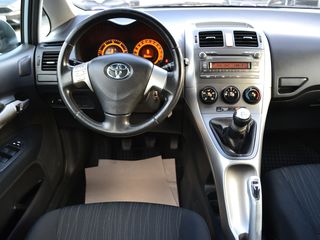 Toyota Auris foto 5