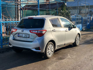 Toyota Yaris foto 2