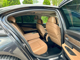 BMW 7 Series foto 7