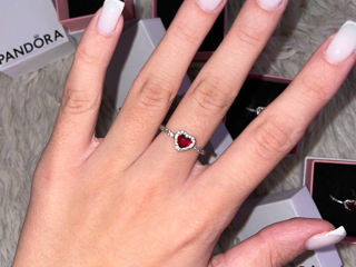 Pandora Elevated Red Heart Ring foto 4