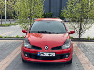 Renault Clio foto 1