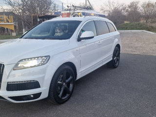 Audi Q7 foto 2