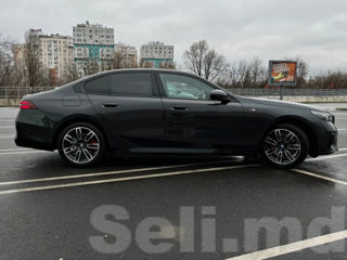 BMW 5 Series foto 5