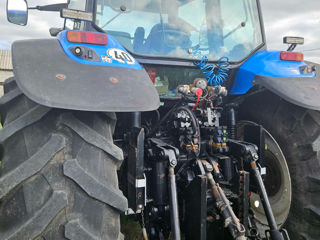 Tractor New Holland foto 3