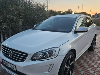 Volvo XC60 foto 1