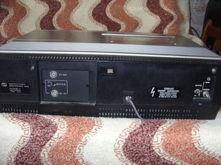 Первый советский видеомагнитофон      Электроника  ВМ-12      Пульт от телевизора в подарок foto 4