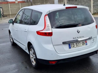 Renault Grand Scenic foto 3