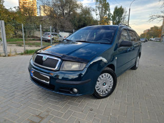 Skoda Fabia foto 2