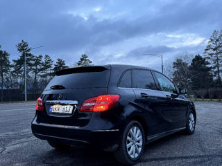 Mercedes B-Class foto 4