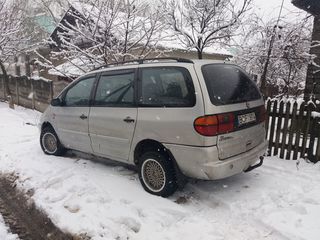 Volkswagen Sharan foto 2