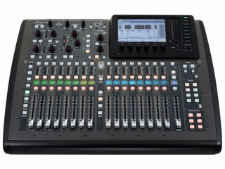 Behringer x32 compact + keys foto 1