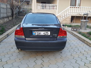 Volvo S60 foto 1