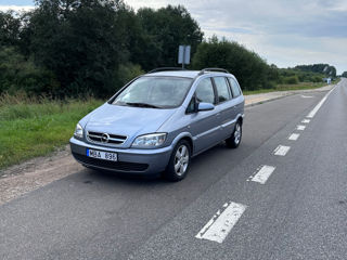 Opel Zafira foto 2