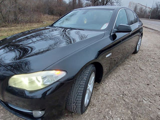 BMW 5 Series foto 1