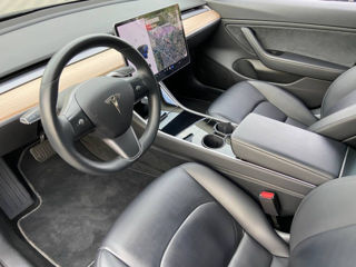 Tesla Model 3 foto 9