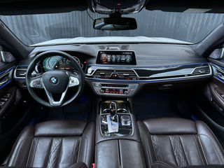 BMW 7 Series foto 14