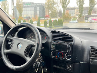 BMW 3 Series foto 9