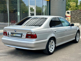 BMW 5 Series foto 4