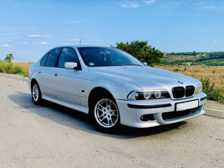 BMW 5 Series foto 4