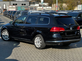 Volkswagen Passat foto 3