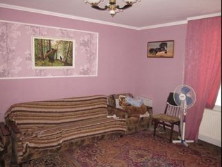Продам 2-этажную дачу с сауной и бассейном в Яловенах на 7 сотках, 10 км от Кишинёва - 59999 евро foto 8