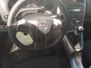 Toyota Auris foto 6