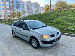 Renault Megane foto 2