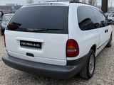 Dodge Caravan foto 8