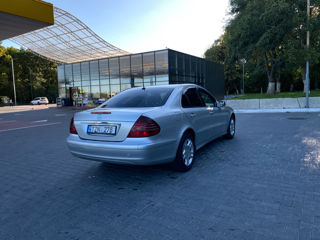 Mercedes E-Class foto 3