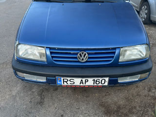 Volkswagen Vento foto 1