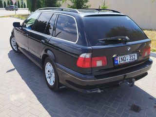 BMW 5 Series foto 7