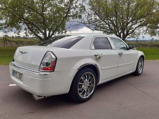 Chrysler 300c..pentru nunti cumetrii...zile de naștere... foto 3