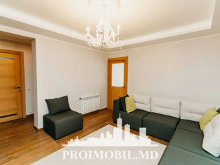 Apartament cu 2 camere, 75 m², Centru, Chișinău foto 2