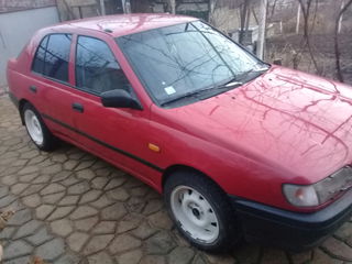 Nissan Sunny foto 5