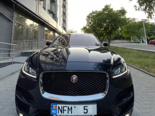 Jaguar F-PACE foto 2