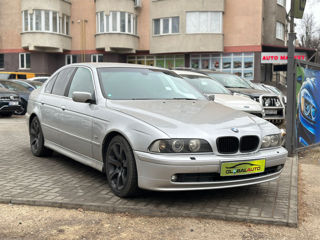 BMW 5 Series foto 3