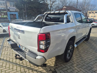 Mitsubishi L200 foto 4