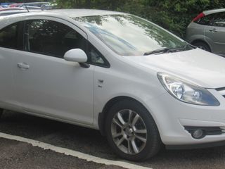 Dezmembrez Opel Corsa D foto 3