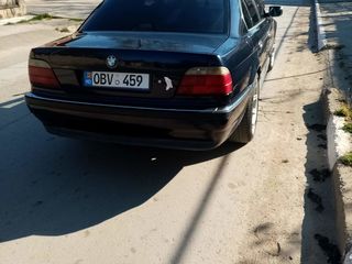 BMW 7 Series foto 4