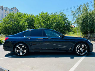 BMW 7 Series foto 10