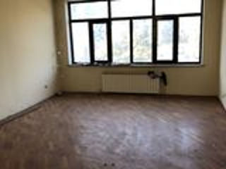 Apartament cu 3 camere, 100 m², Centru, Bălți foto 2